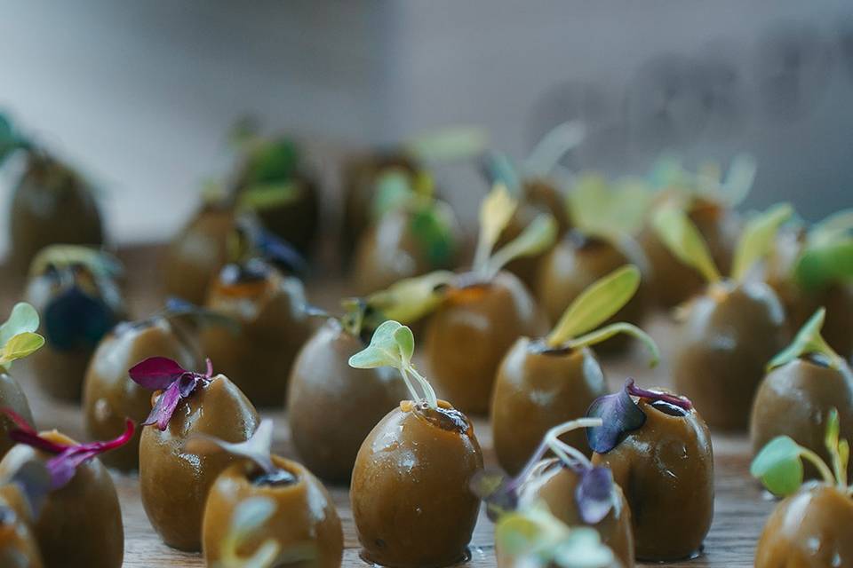 Snack aceituna vermouth