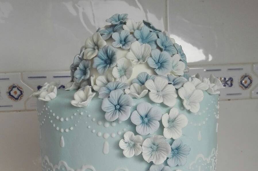 Tarta de boda azul