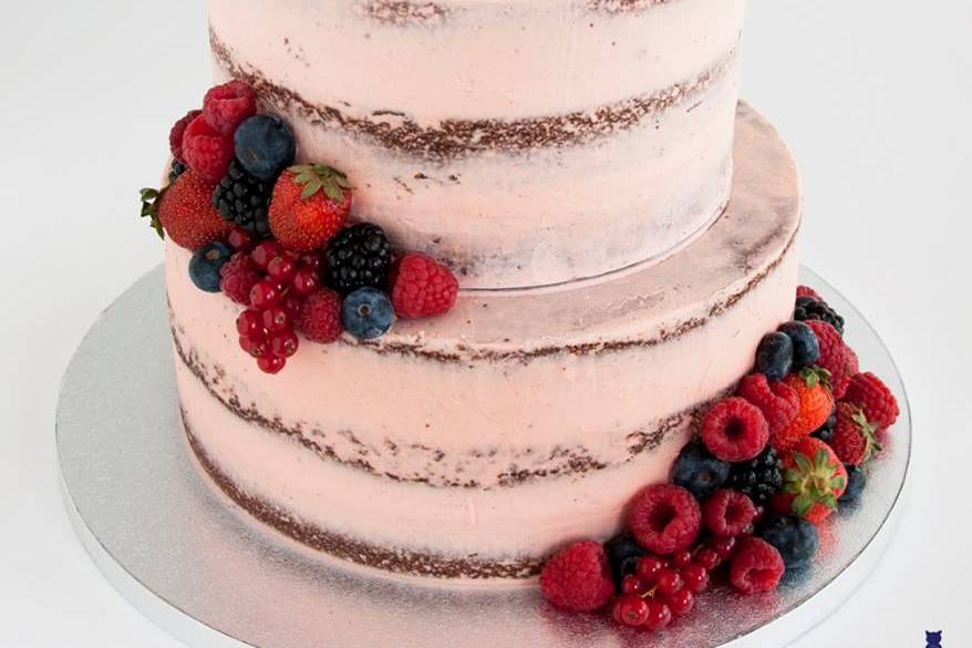 Semi naked cake con frutos roj