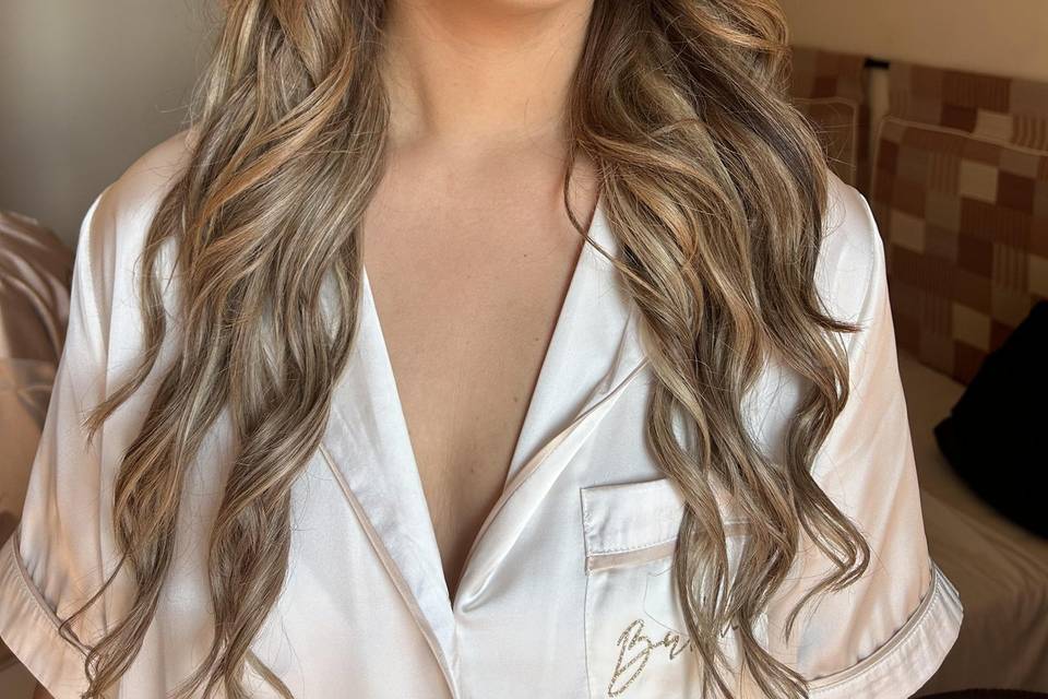 Laura Torres - Maquillaje y peinado