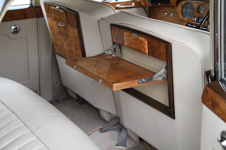 Mesita interior