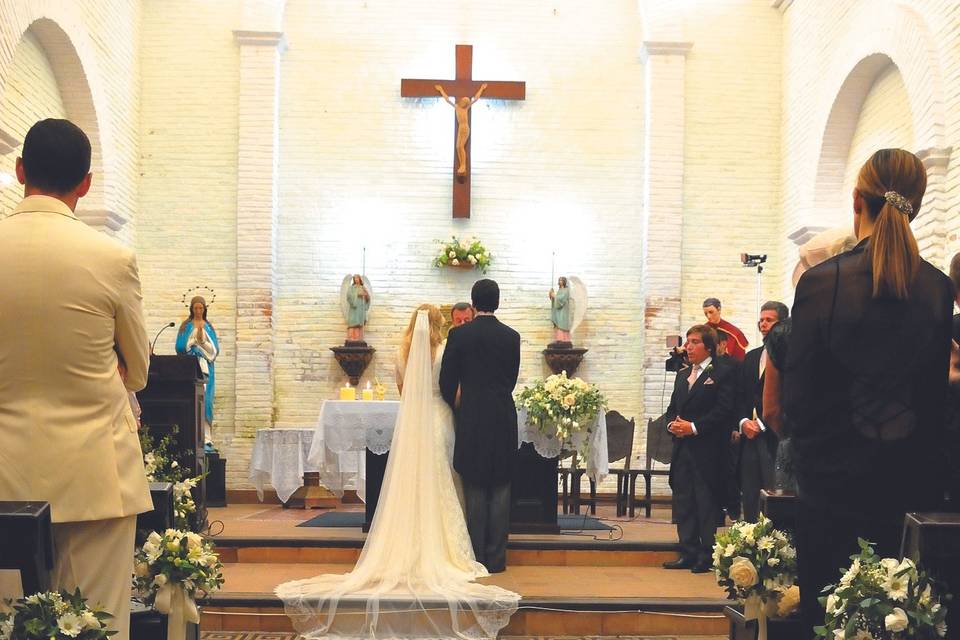 Pareja durante el enlace