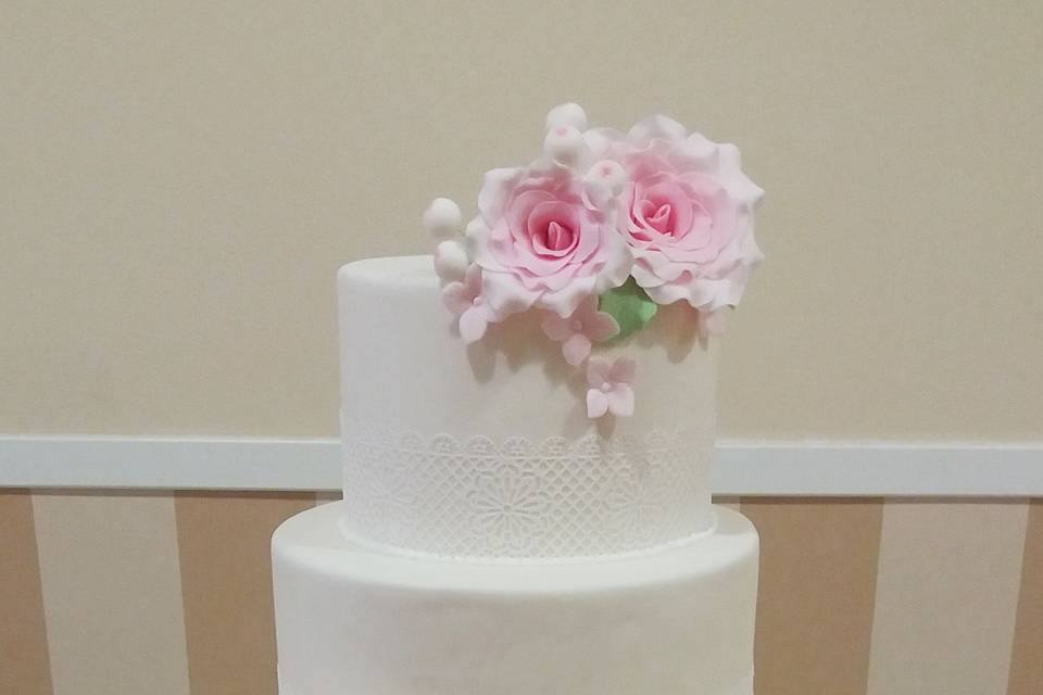 Tarta de boda drip & flowers