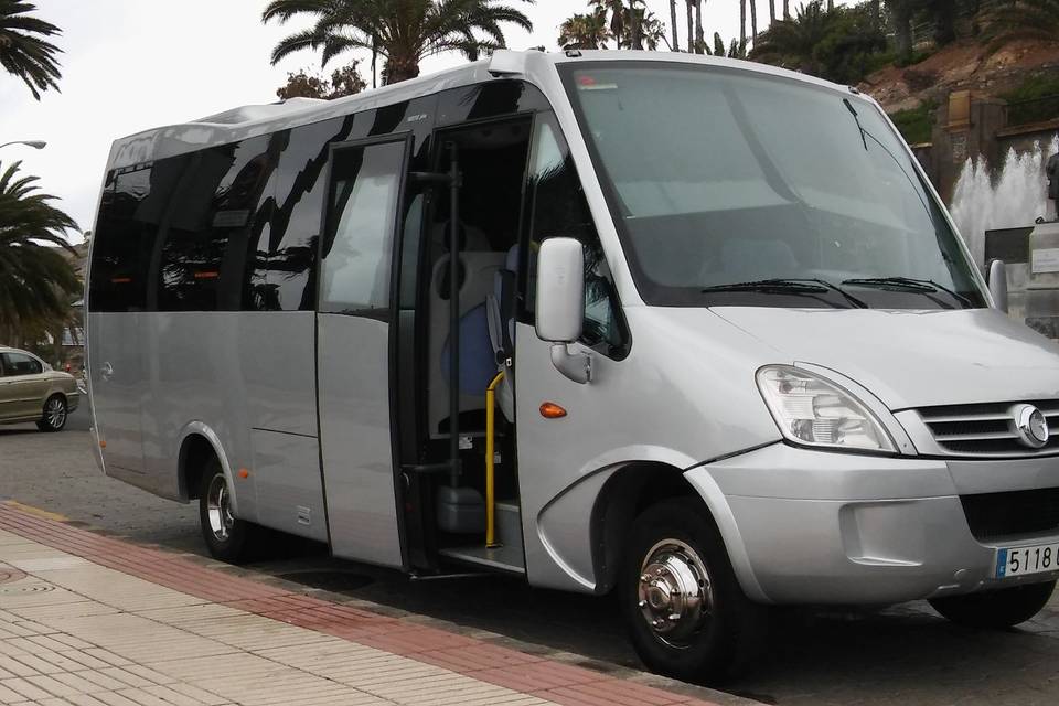 Martín Suárez Bus