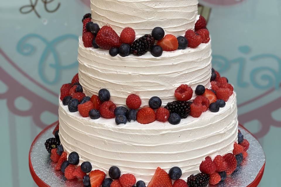 Tarta boda frutos rojos