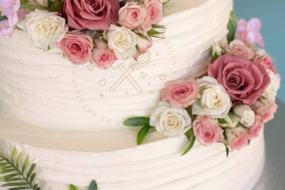Tarta de boda flores rosas