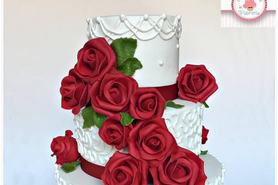 Tarta de boda rosas rojas