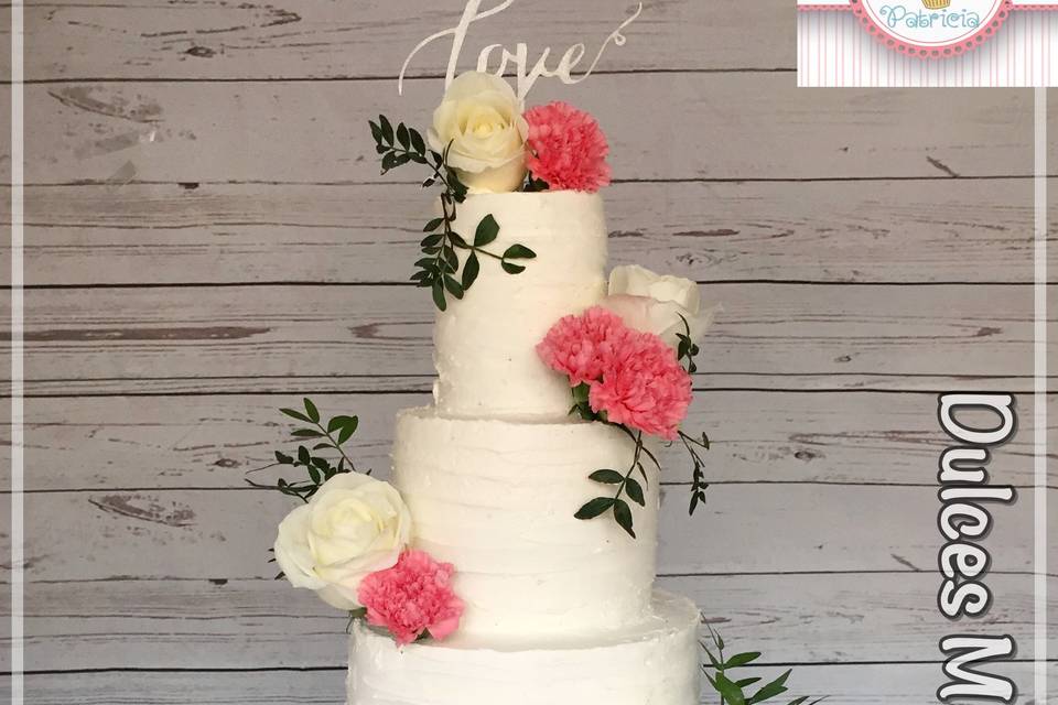 Tarta de boda de flores naturales