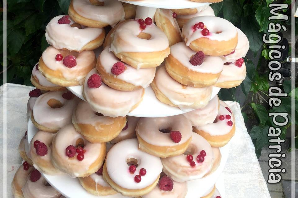 Tarta de donuts para rafa y sara