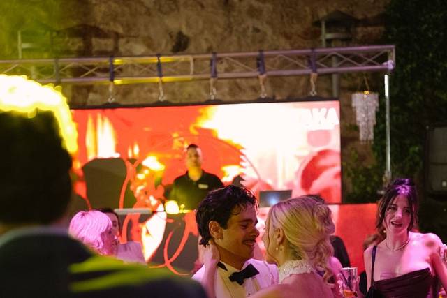 Pareja_bailando_ambientacion_led