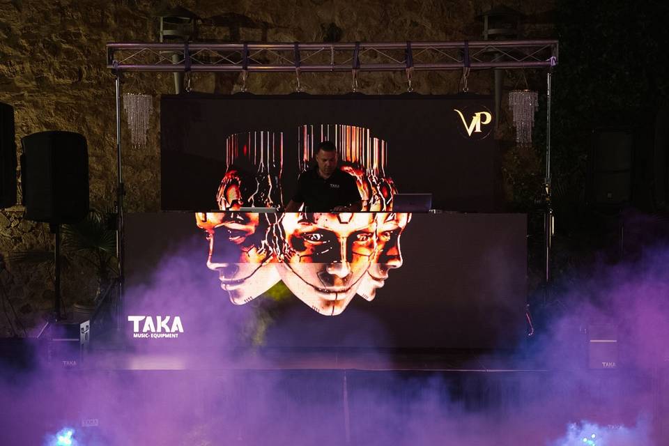 Dj_cabina_led_visuales_artisticos