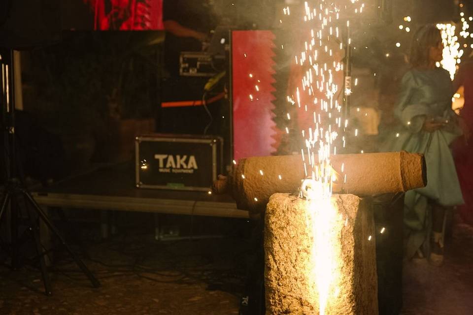 Fuegos_artificiales_interior_boda