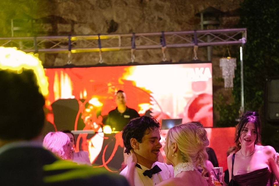 Pareja_bailando_ambientacion_led