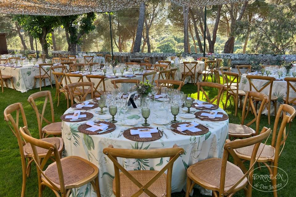 Banquete en el jardín