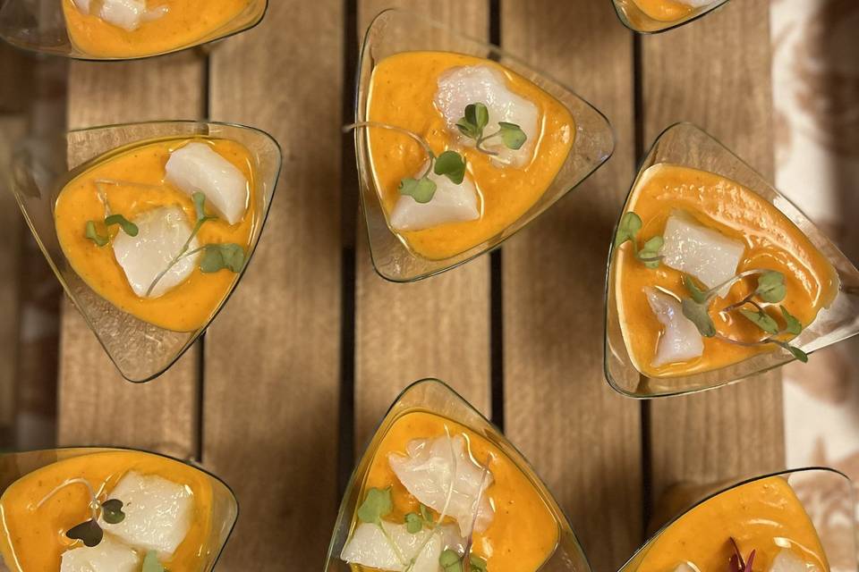 Salmorejo con bacalao