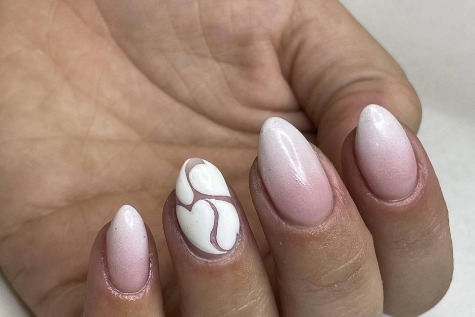 Extensión de uñas de gel