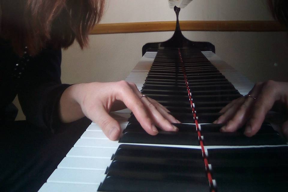 Inés Serrano - Pianista