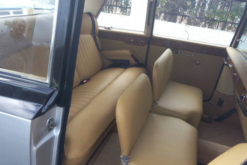 Interior Dailmer limousine