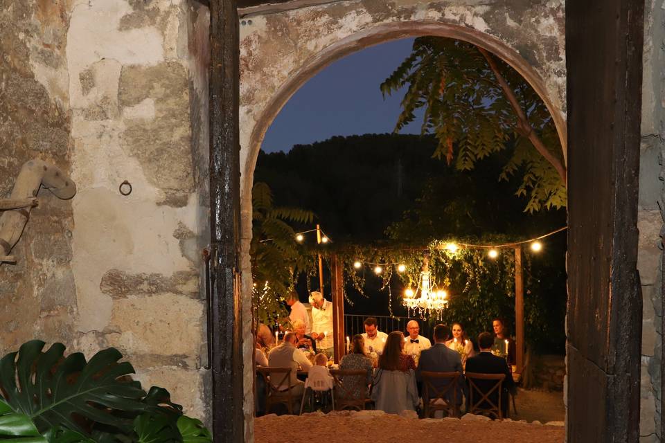 Cena de noche en terraza