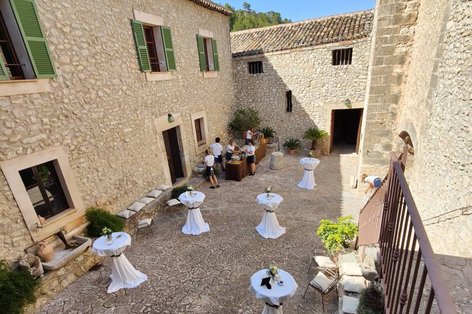 Aperitivo en Clastra