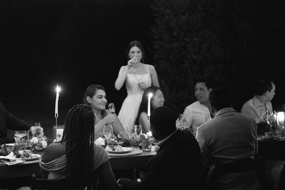 Banquete entre olivos