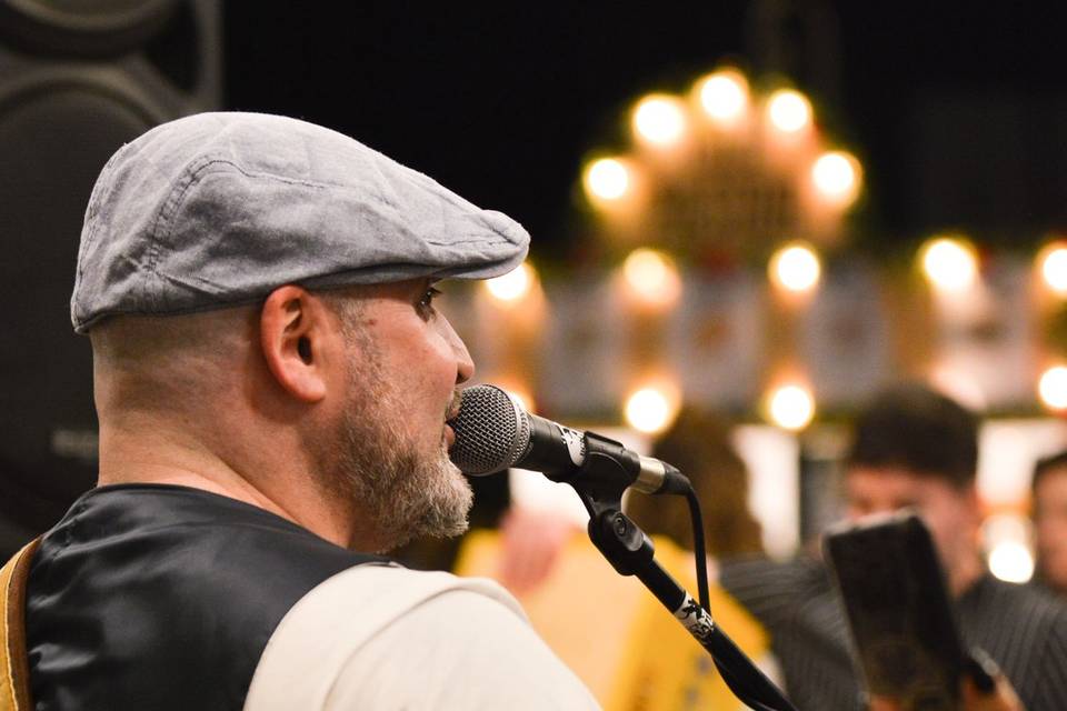 Pide una canción