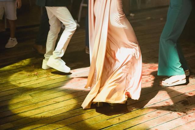Detalle_baile_mujer_vestido_largo