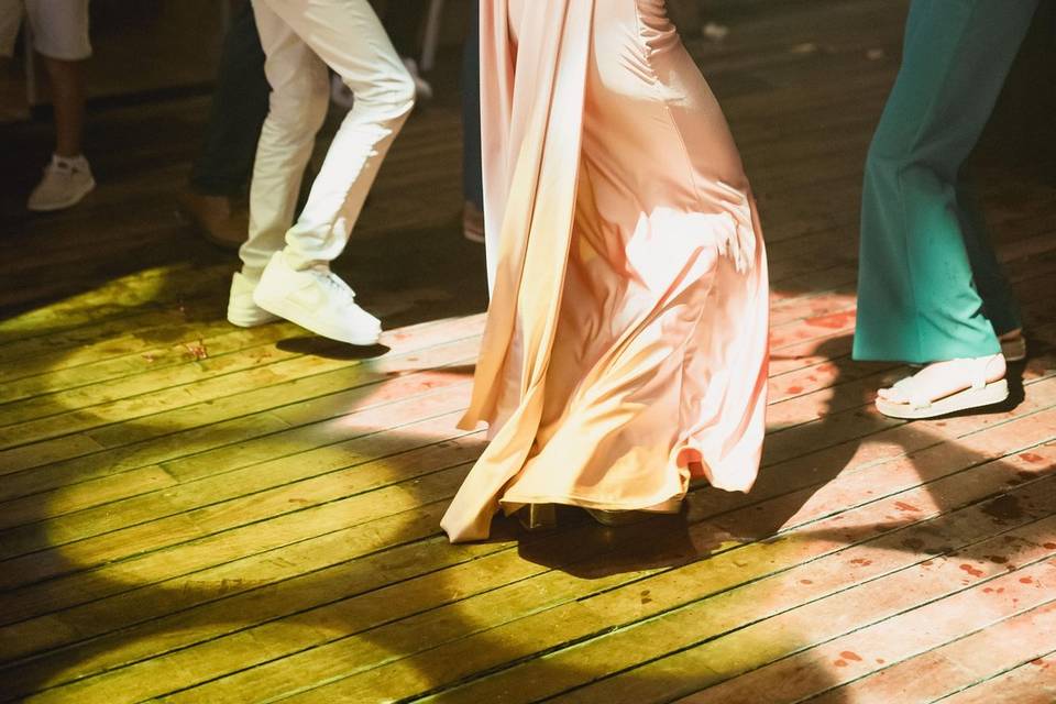 Detalle_baile_mujer_vestido_largo
