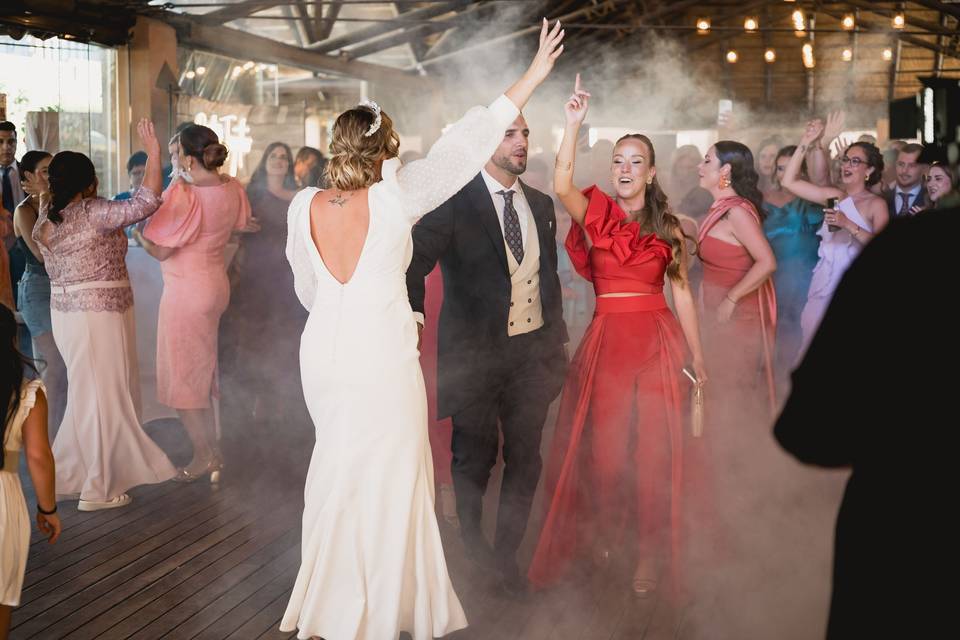 Novia_bailando_ambiente_humo