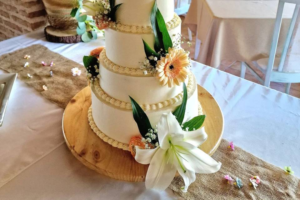 Tarta de boda de 4 pisos