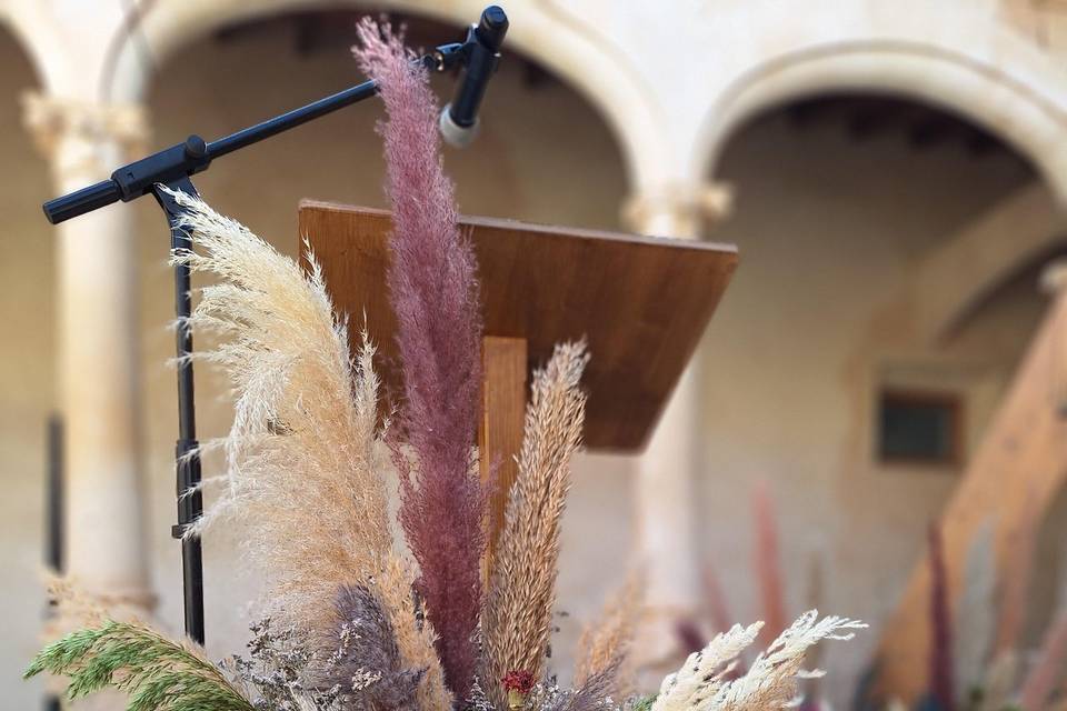 Ceremonia con pampas