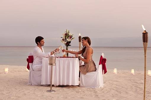 Cena romántica en la playa