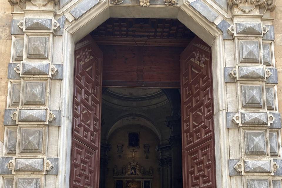 Entrada iglesia