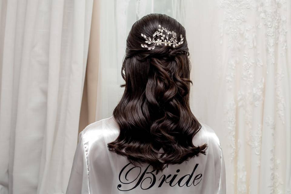 Semirrecogido de novia