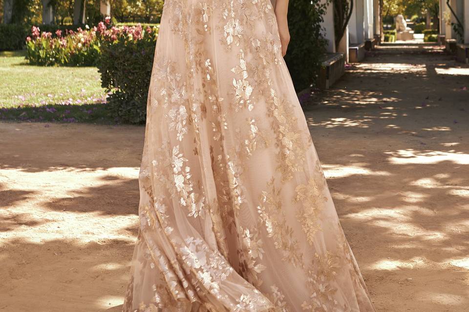 Pronovias Fiesta, Toledo - Consulta disponibilidad y precios