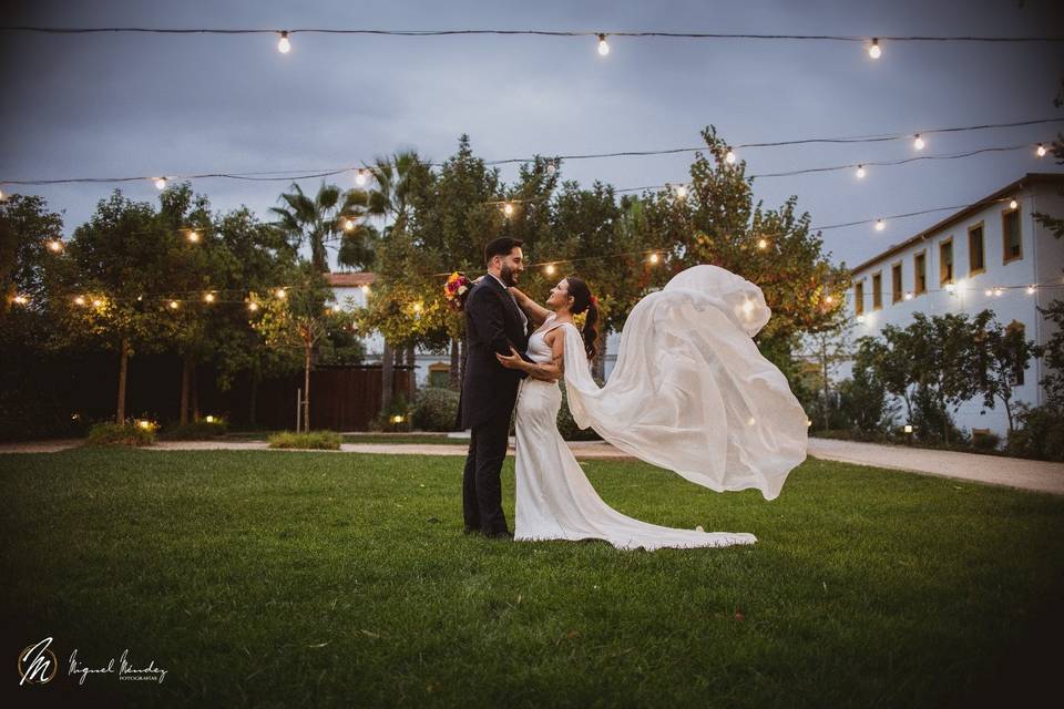 Pareja jardin poniente