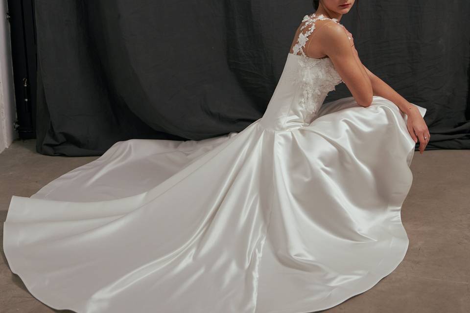 Vestido con cola