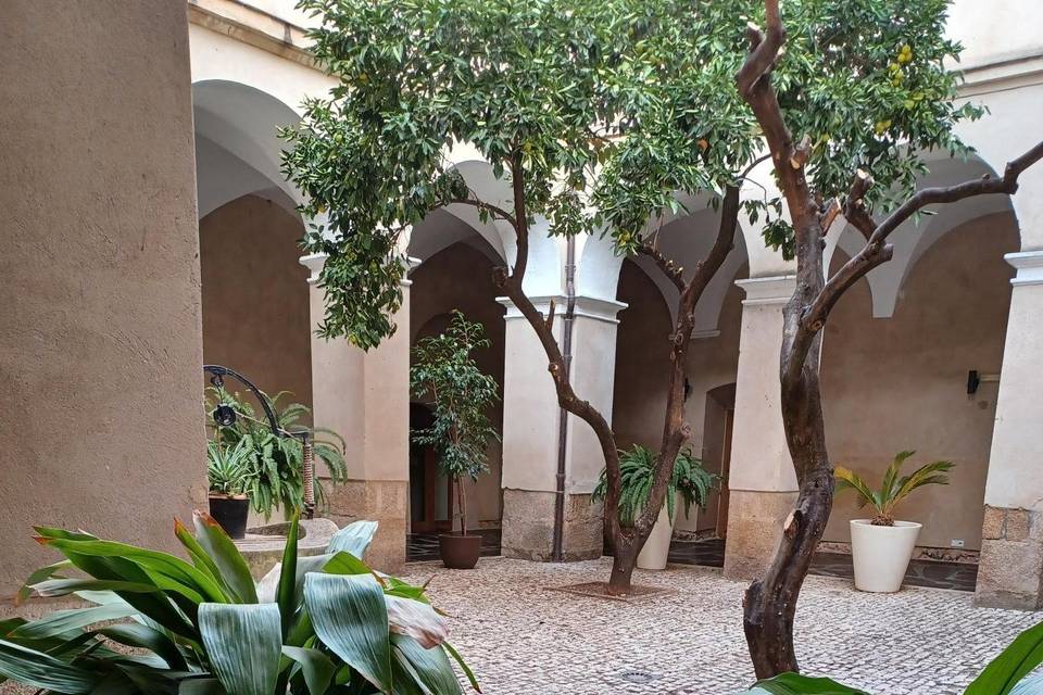 Claustro