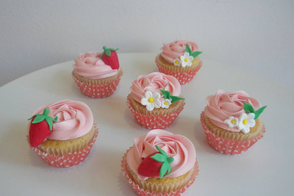 Cupcakes fresas y flores