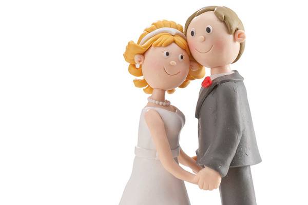 Figura de pareja de novios