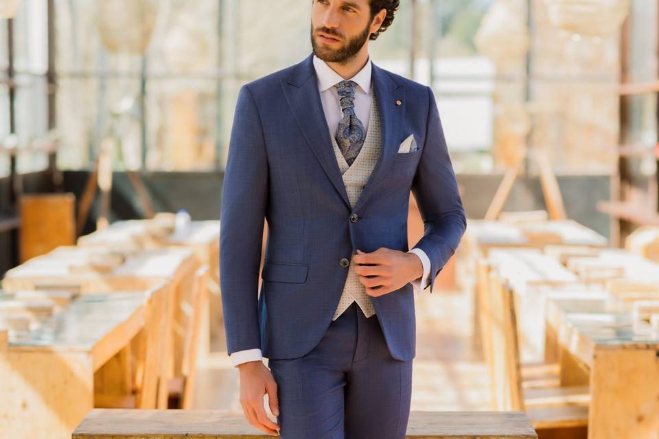 Miguel Carreguí - Trajes Novio