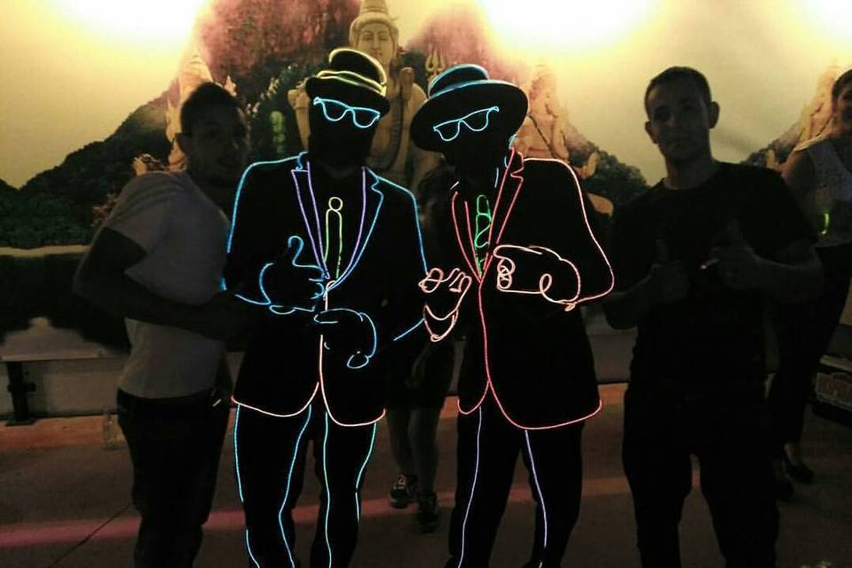 Neón brothers