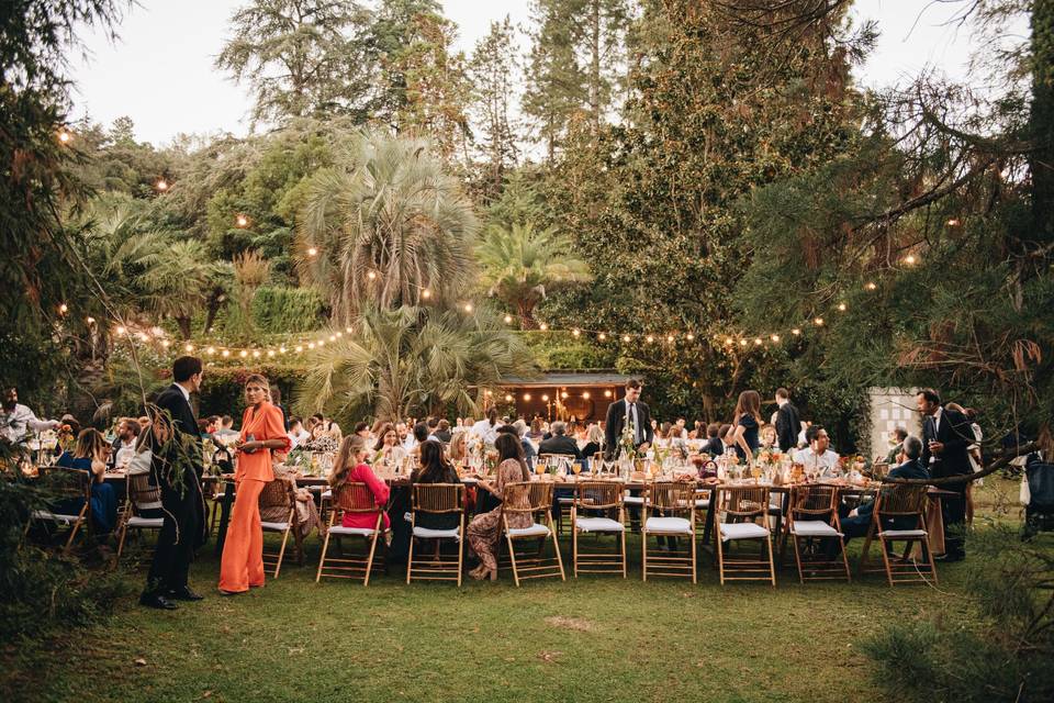 Lago grande. Banquete.