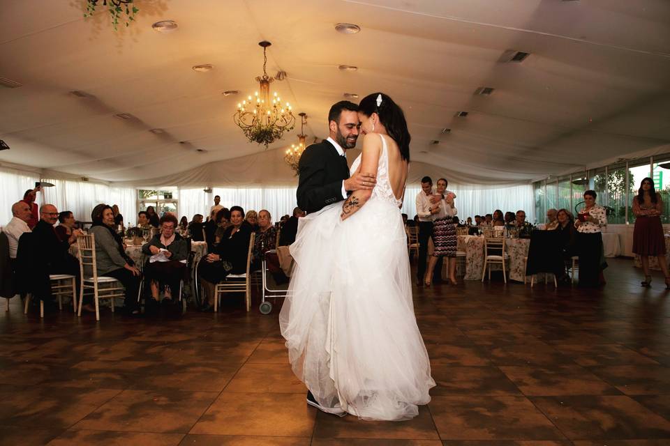 Bailando