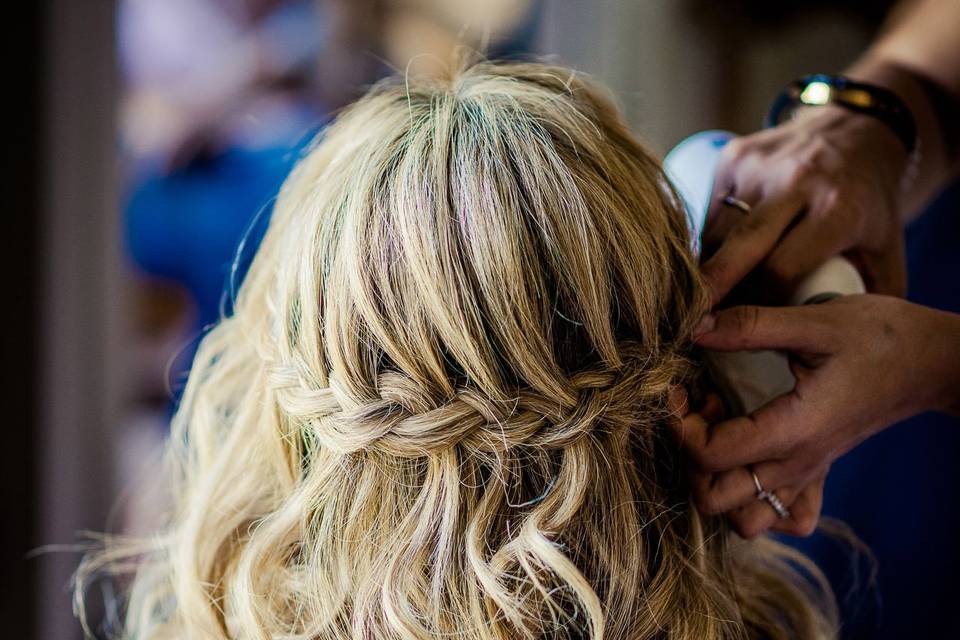 Semirrecogido de trenza y ondas