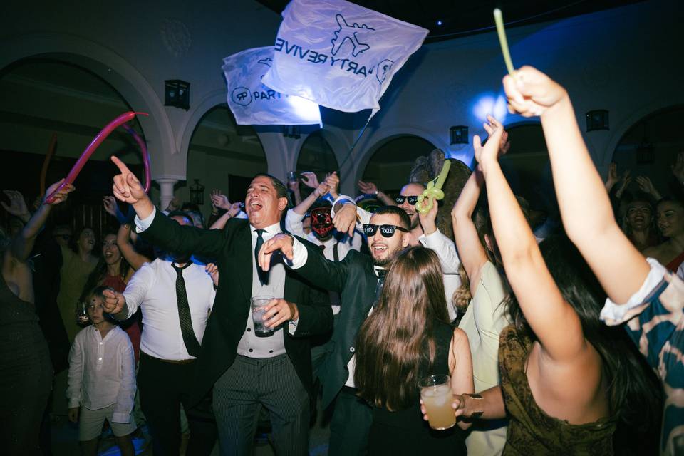 Hora Party Revive