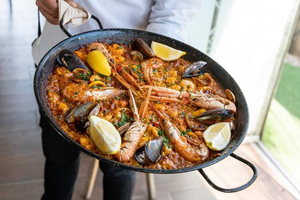 Deleita esta deliciosa paella