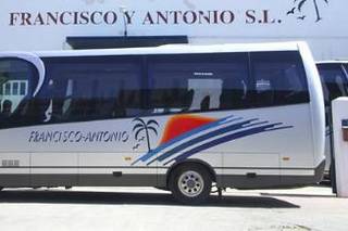 Autobuses Francisco y Antonio