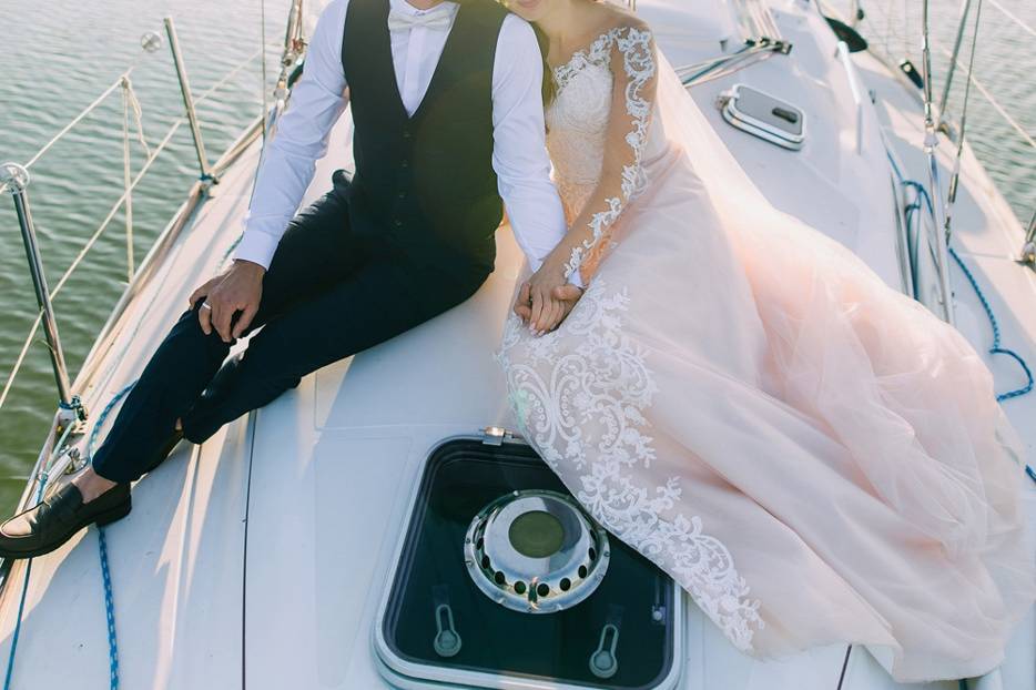 Novios en el barco