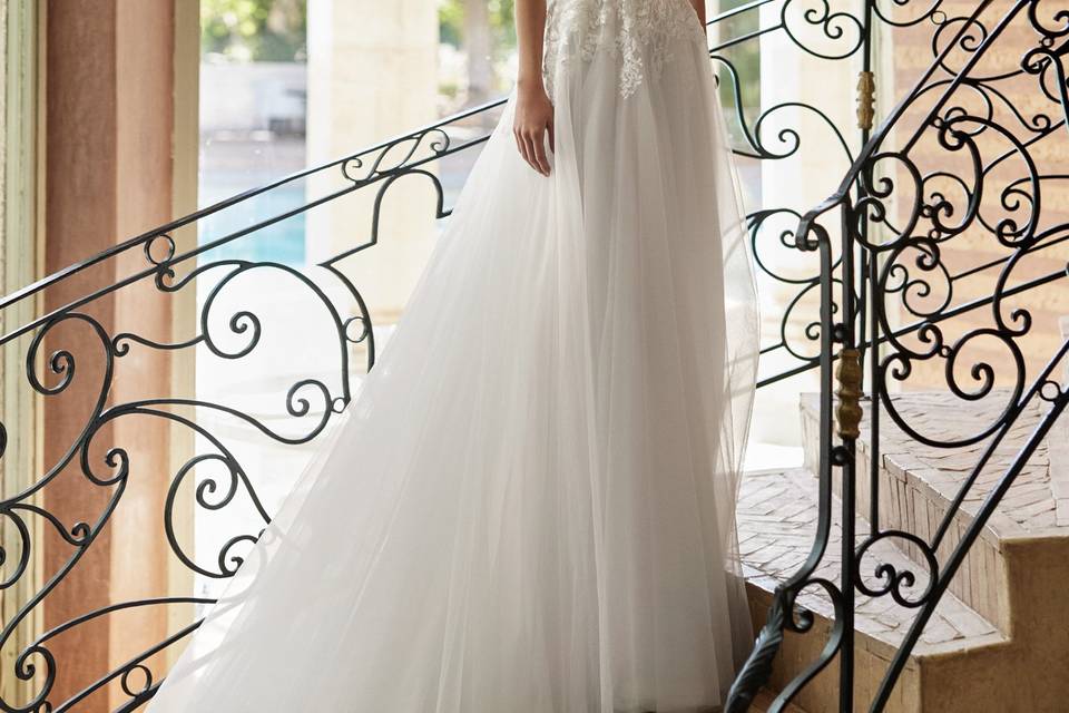 Vestido de Novia sin Hombros Corte Princesa - Almudena Boutique